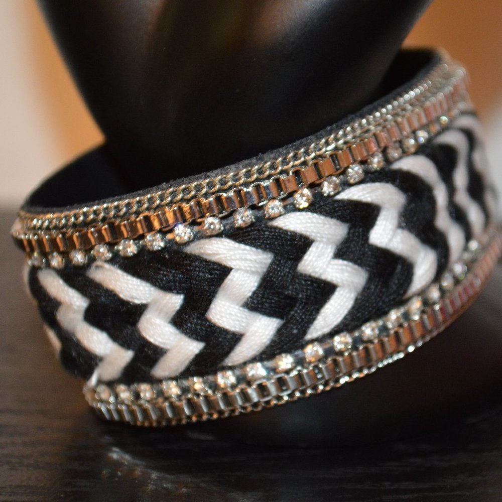 Chevron Textured Magnet Bracelet